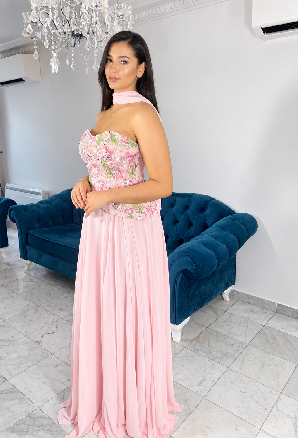 Robe de soirée rose longue Rosalie avec bustier fleuri brodé et jupe fluide – IC Dress