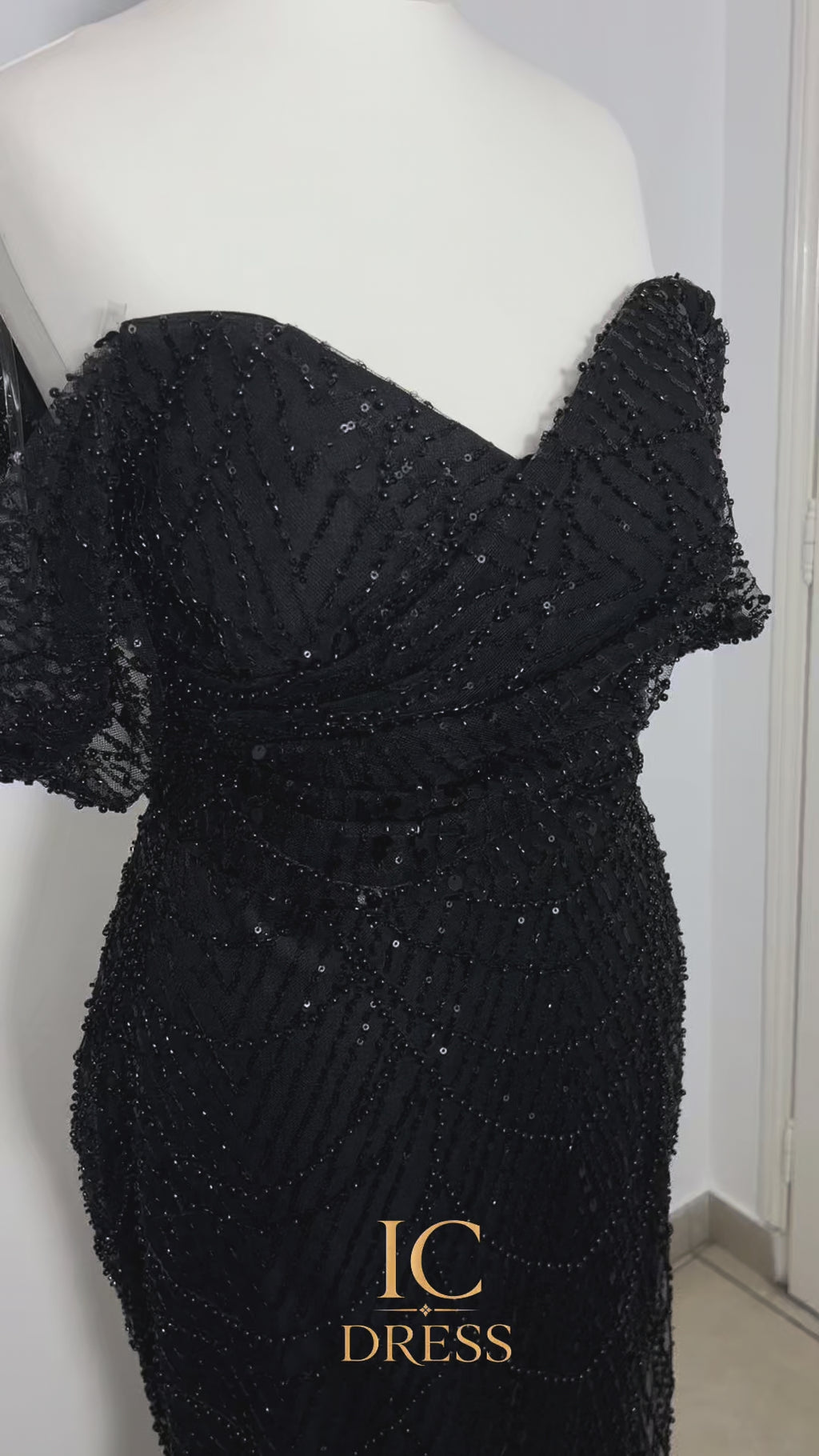 Robe Aline – Robe de soirée noire à sequins